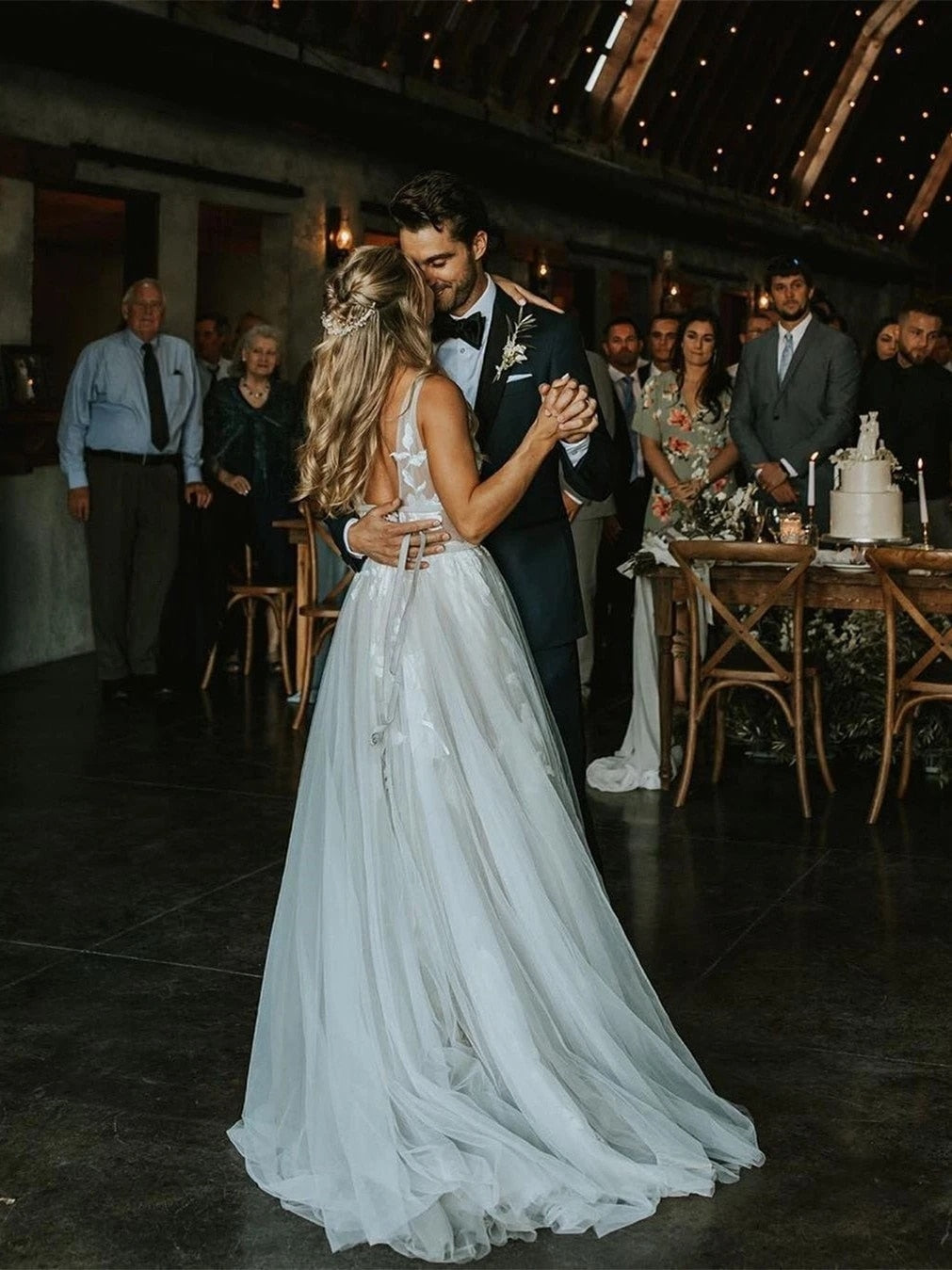 Two Straps V-neck Exposed Boning Grey Tulle Wedding Dress Boho A-line Backless Elegant Floral Appliques Sexy Bridal Dress