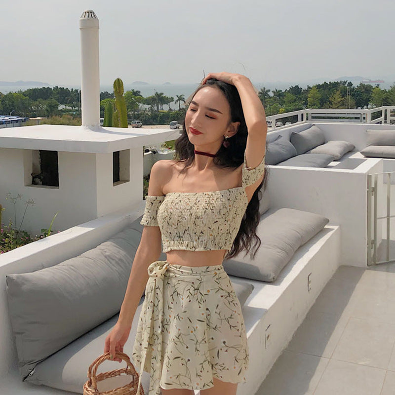 summer outfits inspo Sexy French Retro off-Neck Floral Tube Top Short Sleeve One-Piece Skirt Suit Two-Piece Set