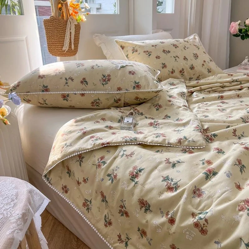 OKLULU  -  100%Cotton Vintage Floral Quilt + Pillow Case -Luxurious-- Summer and Autumn - Washable - Air Conditioned Room-Queen/Single