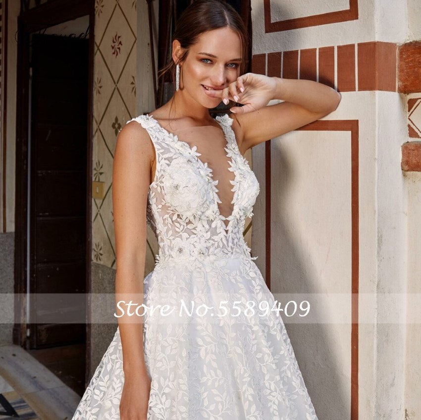 Wedding Dresses Sexy Deep V Neck Open Back Bridal Gowns Custom Made Appliques Beads Lace Sweep Train A-Line Wedding Dress