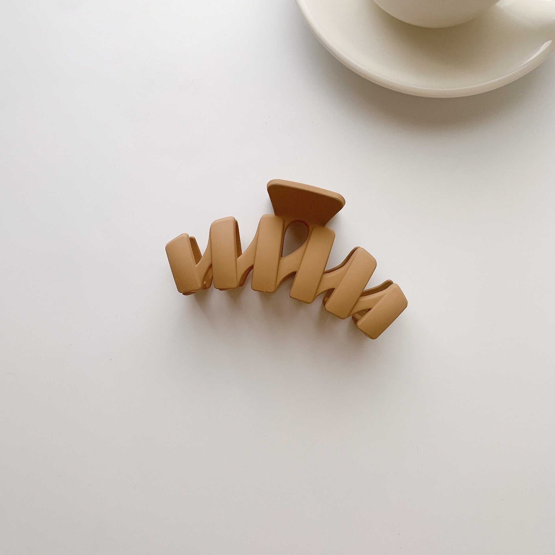 New Korean Fall And Winter Milk Tea Color Brown Acrylic Hair Claws Clips Multicolored Geometrical Matte Hair Clip Accessories