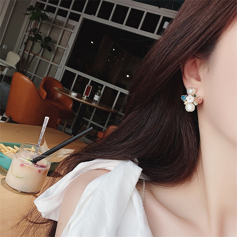 Korean Fashion Classic Round Wreath Pink Green Crystal Flower Stud Earrings Sweet Daisy Flower Ear Jewelry Brinco Gift for Women