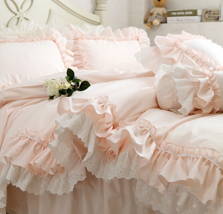 Super Sweet Solid Color Bedding Sets Luxury Princess Wedding Pink Lace Ruffle Cotton Duvet Cover Bedspread Bed Skirt Pillowcases