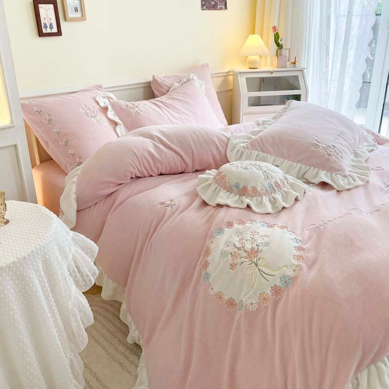 Vintage Pastoral Flower Embroidery Pink Princess Bedding Set Shaggy Velvet Fleece Quilt/Duvet Cover Set Bed Linen Pillowcases