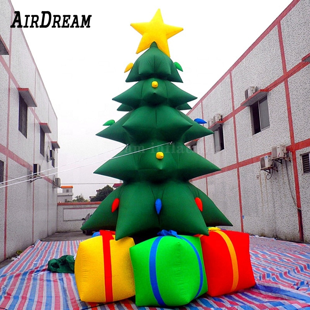 Giant outdoor inflatable green Christmas tree with gift boxes advertising for yard decoration holiday and NewYear events