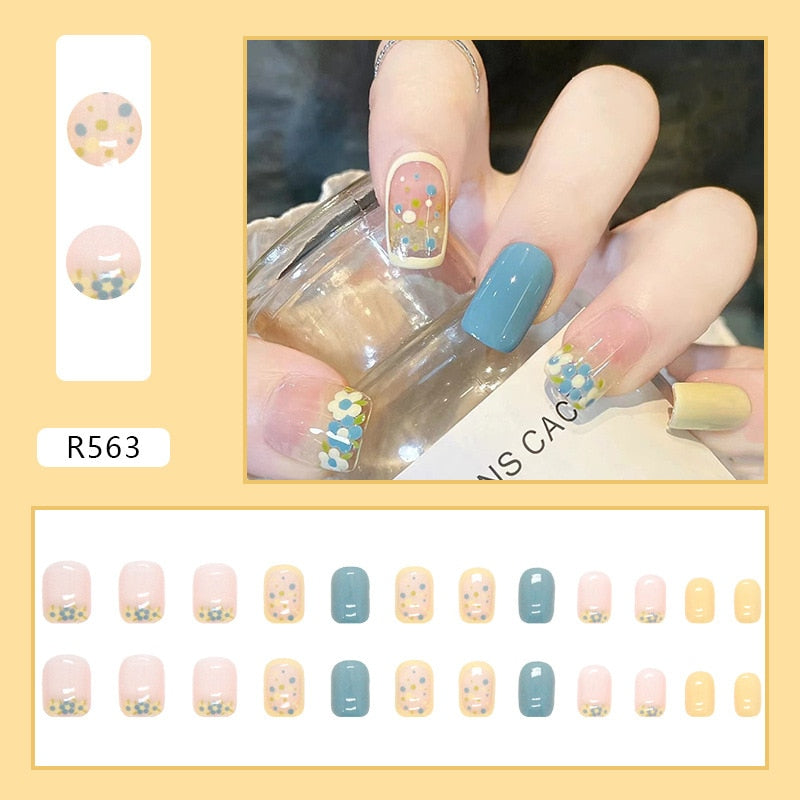 24Pcs/Set Short False Press on Nail Tip with Glue Designs Detachable Reusable Fake Nails with Glue Stick-on Nail Art DIY Tips