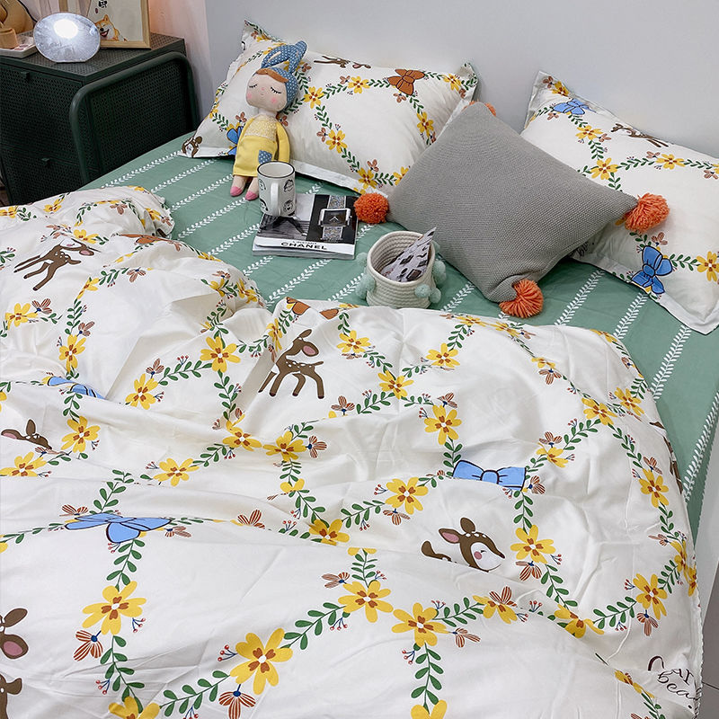 Bedding Set Aesthetic Rabbit Bear Twin Duvet Cover Flat Sheet Pillowcase No Filling Soft Polyester Girls Boys Queen Bed Linen
