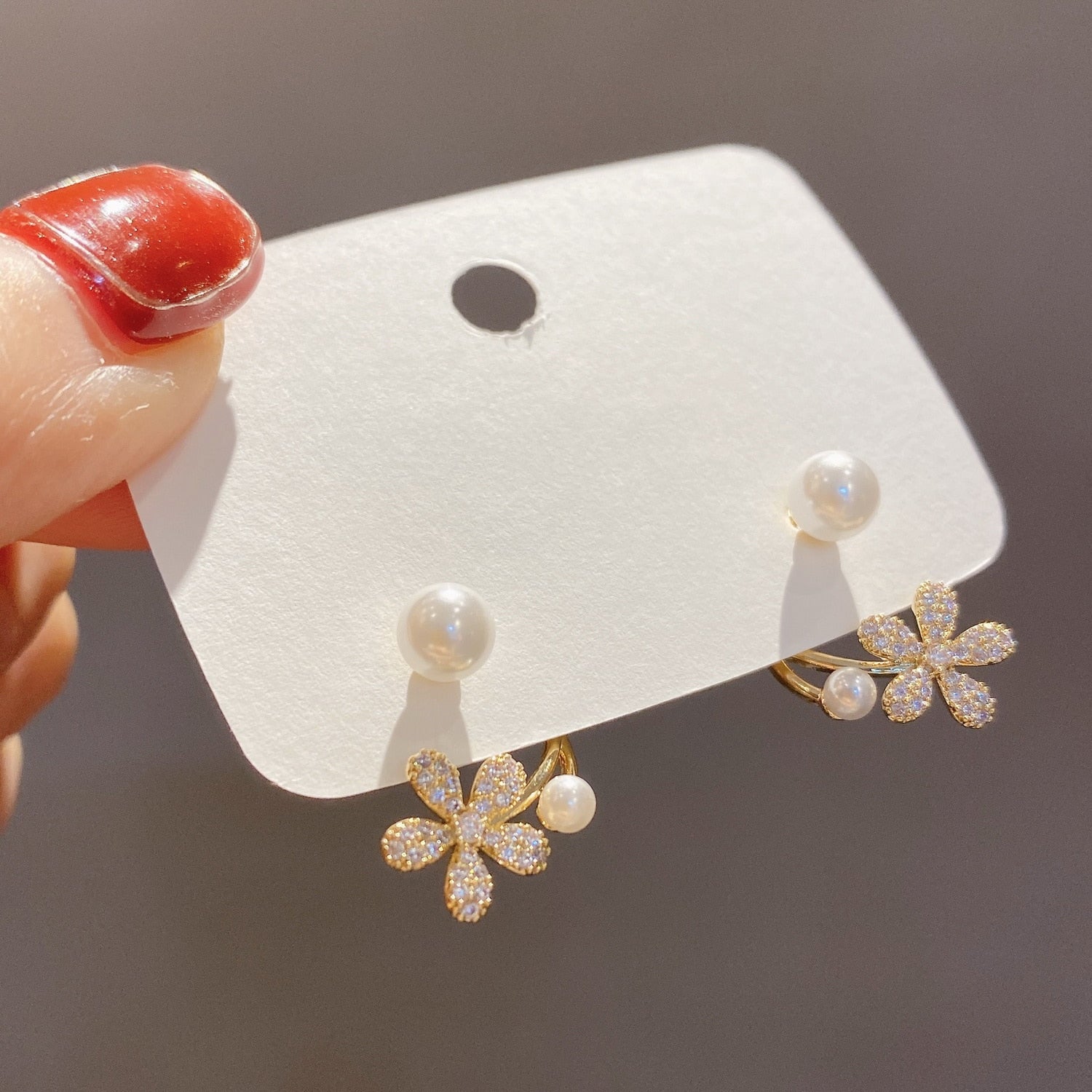 Korean Elegant Zircon Flower Stud Earrings for Women Girls Fashion Shell Small Flower Earring Boucle D'oreille Oorbellen Jewelry