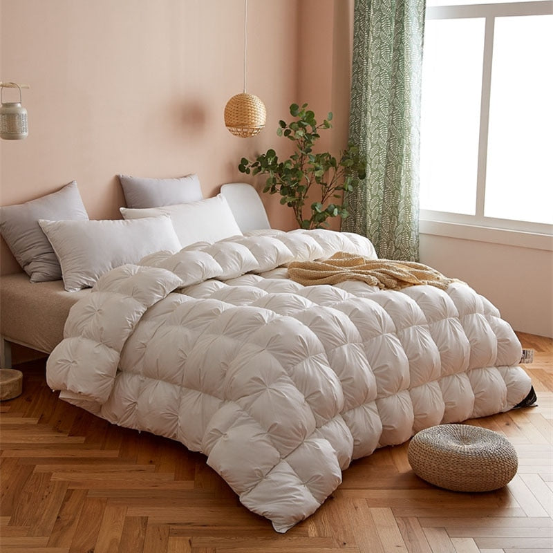 High Grade 100% White Goose Down Quilt Winter Warm Feather Duvet Queen King Cozy Lightweight 3D Bread Comforter Pinch Pleated