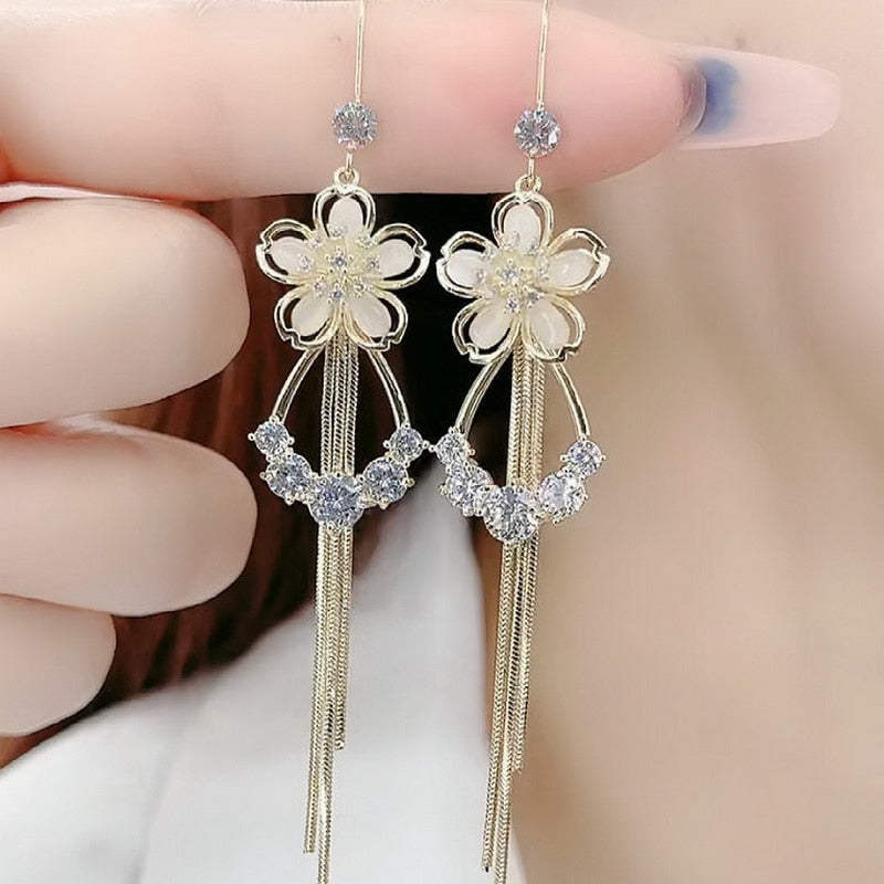 Trendy Asymmetrical Zircon Moon Long Tassel Dangle Earrings For Women Temperament Flower Geometric Earrings Girls Party Jewelry