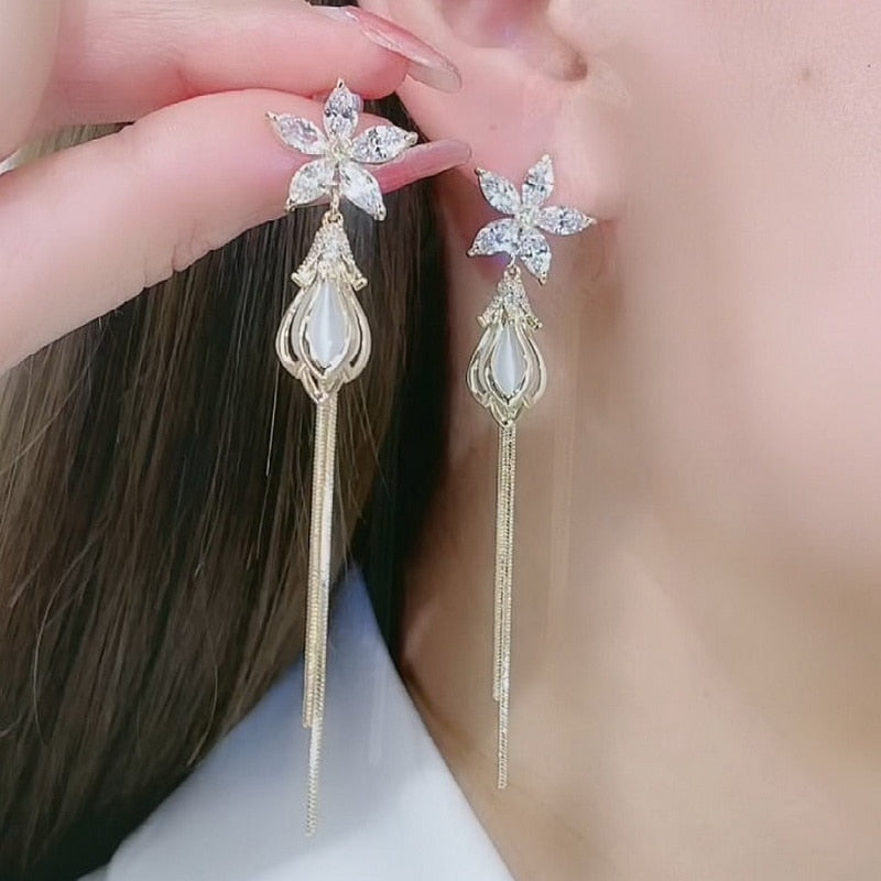 Trendy Asymmetrical Zircon Moon Long Tassel Dangle Earrings For Women Temperament Flower Geometric Earrings Girls Party Jewelry