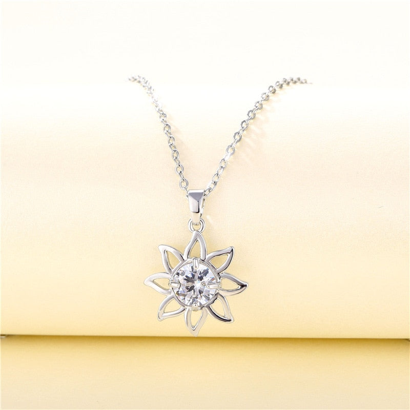 Lovely Sunflower Necklace for Women Stainless Steel Zircon Flower Pendant Necklace Gift Luxury Choker Korea Style Clavicle Chain