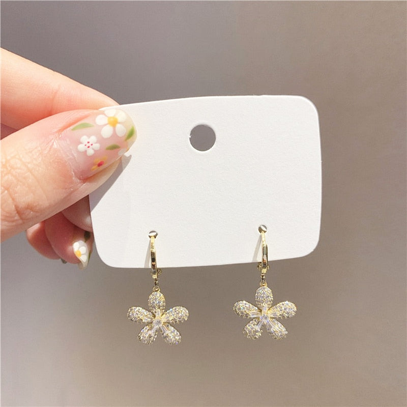 Korean Elegant Zircon Flower Stud Earrings for Women Girls Fashion Shell Small Flower Earring Boucle D'oreille Oorbellen Jewelry