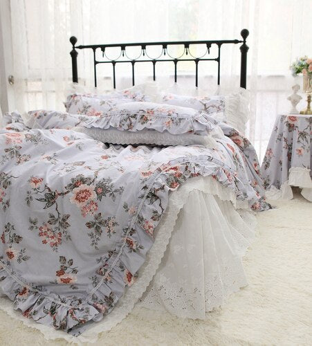 New French Countryside Garden Flowers and Birds bedding set Cotton ruffle lace duvet cover bed sheet set Bedding Sets for queen