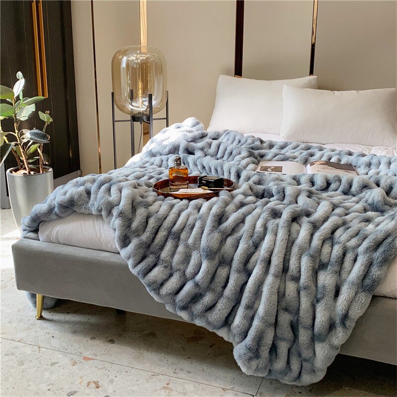 High End Faux Rabbit Fur Winter Warm Blanket Soft Thicken Warmth Sofa Blanket for Throw Home Comfortable Plush Blankets for Beds