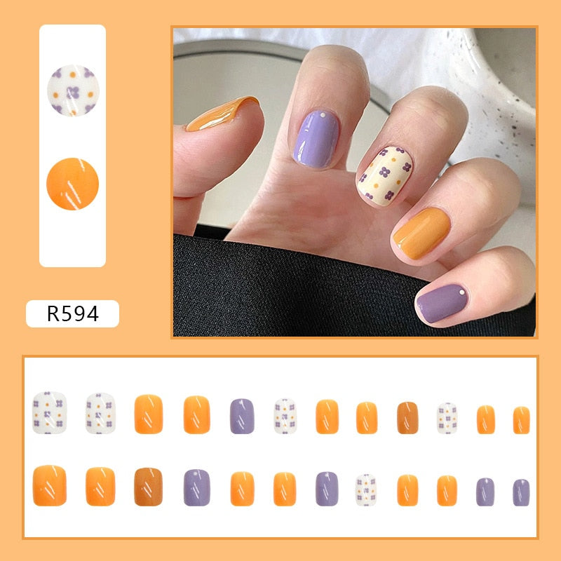 24Pcs/Set Short False Press on Nail Tip with Glue Designs Detachable Reusable Fake Nails with Glue Stick-on Nail Art DIY Tips